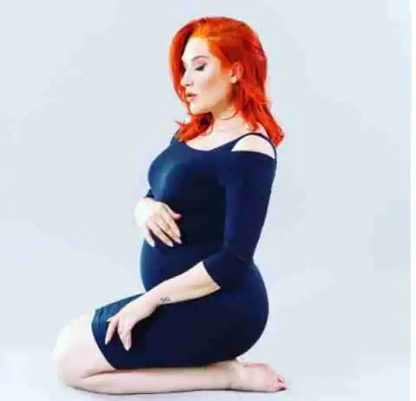 Singer Tamara Dey Welcomes Daughter
